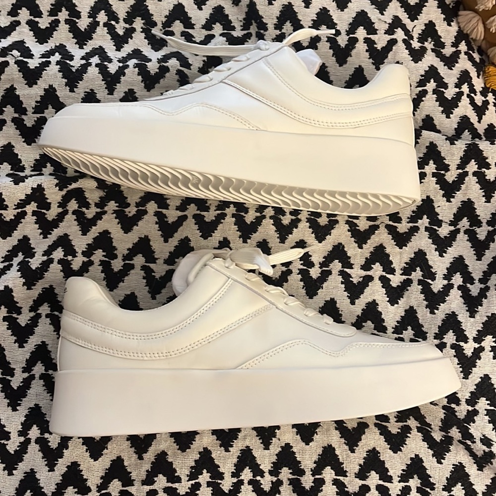 NWT NIB Vince warren court sneakers white color milk size 9 - Picture 2 of 7